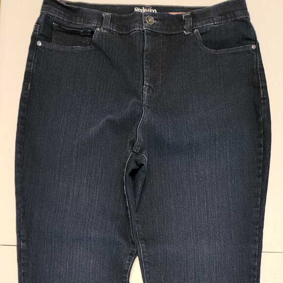 Style & Co. Women's Denim Blue Jeans Dark Wash Tummy Control Size 14 Short - Picture 2 of 16